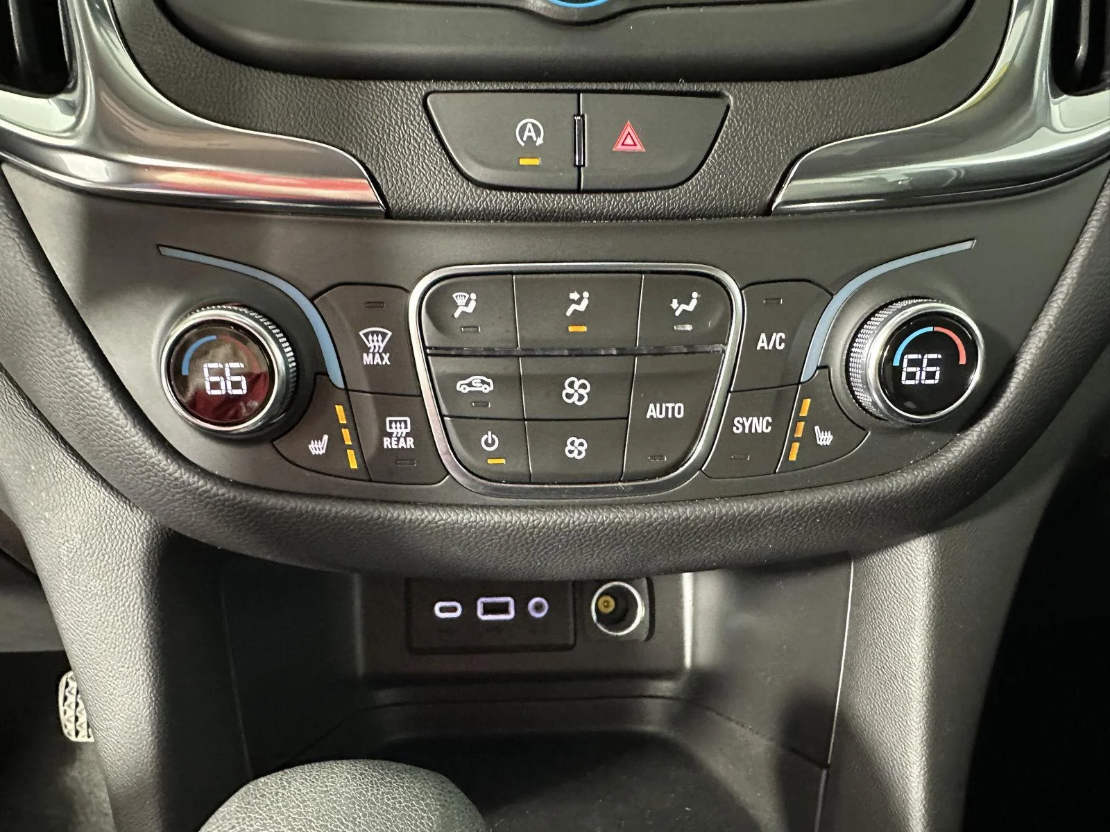 Used 2024 Lakeshore Blue Metallic Chevrolet LT image 18