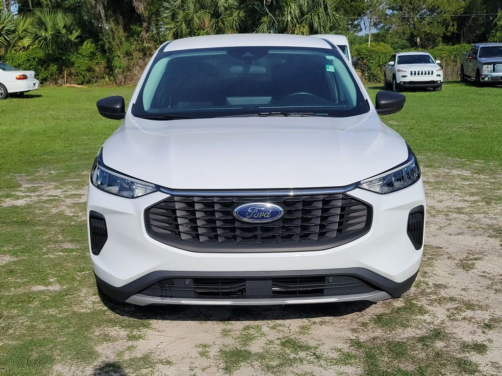 Used 2023 White Ford Active image 6