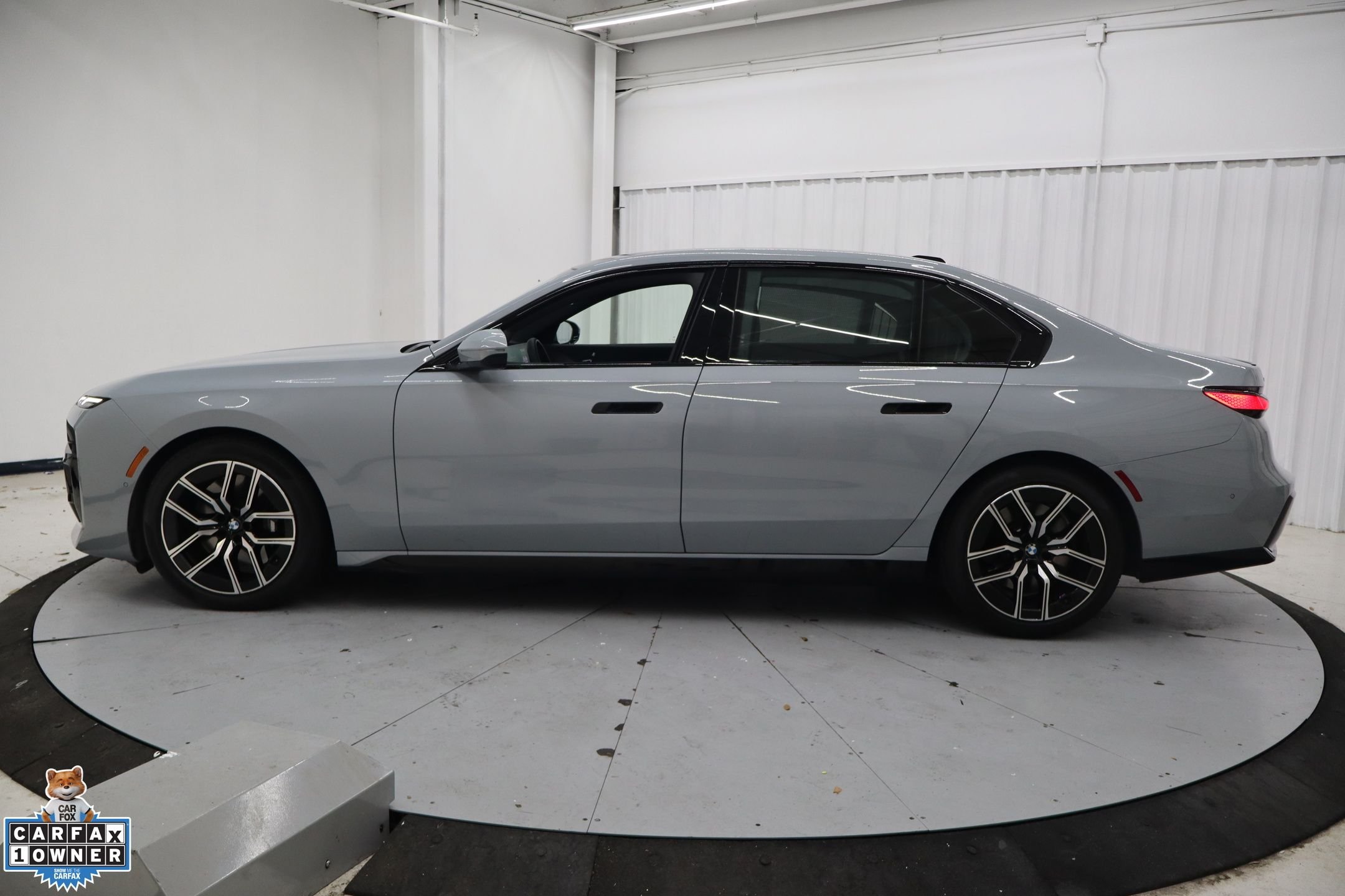 Used 2026 Black BMW 740i xDrive image 7