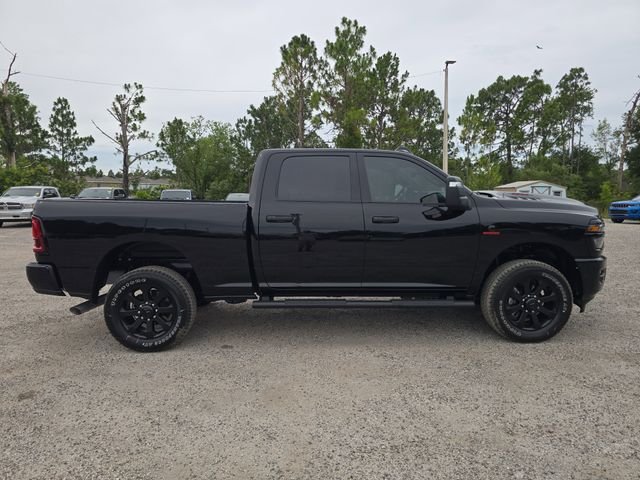 New 2026 Diamond Black Crystal Pearl-Coat Exterior Paint RAM Tradesman image 3