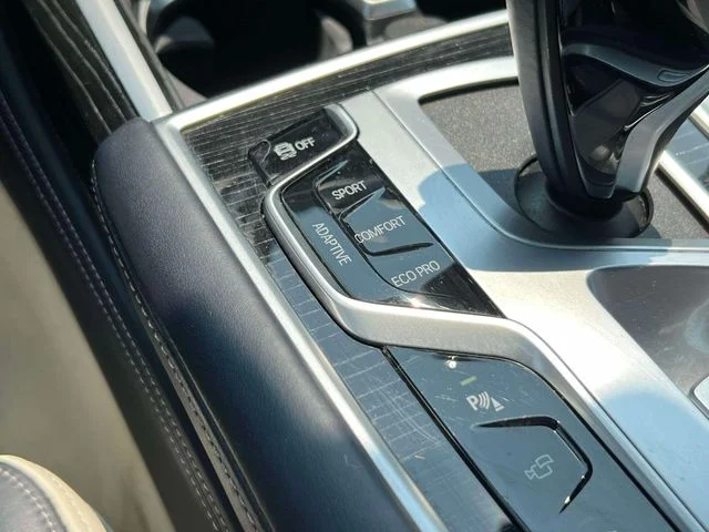 Used 2022 Black BMW 750i xDrive image 35