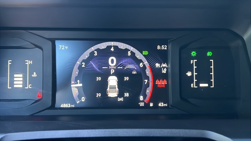 Used 2026  Toyota SR5 image 21