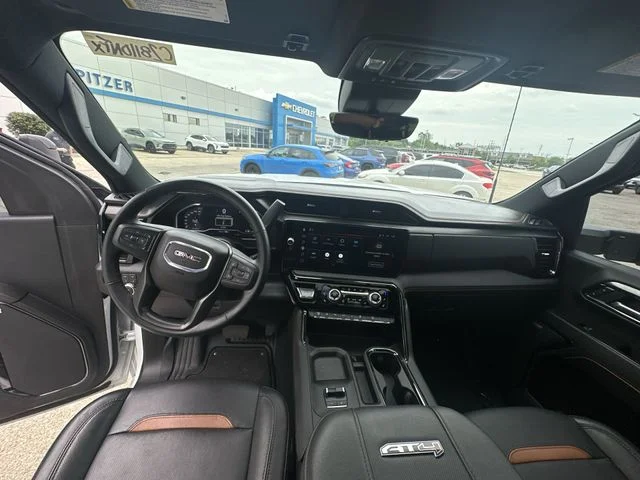 Used 2024 White GMC AT4 image 23