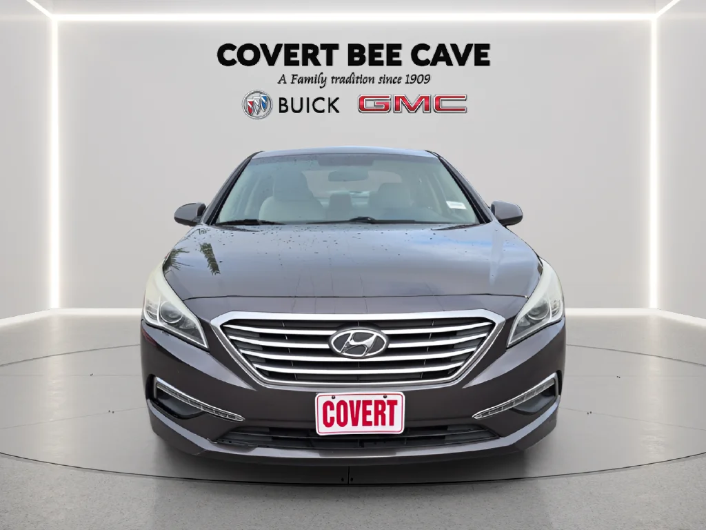 Used 2015 Brown Hyundai SE image 2