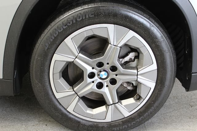 Used 2023 Space Silver BMW xDrive28i image 12