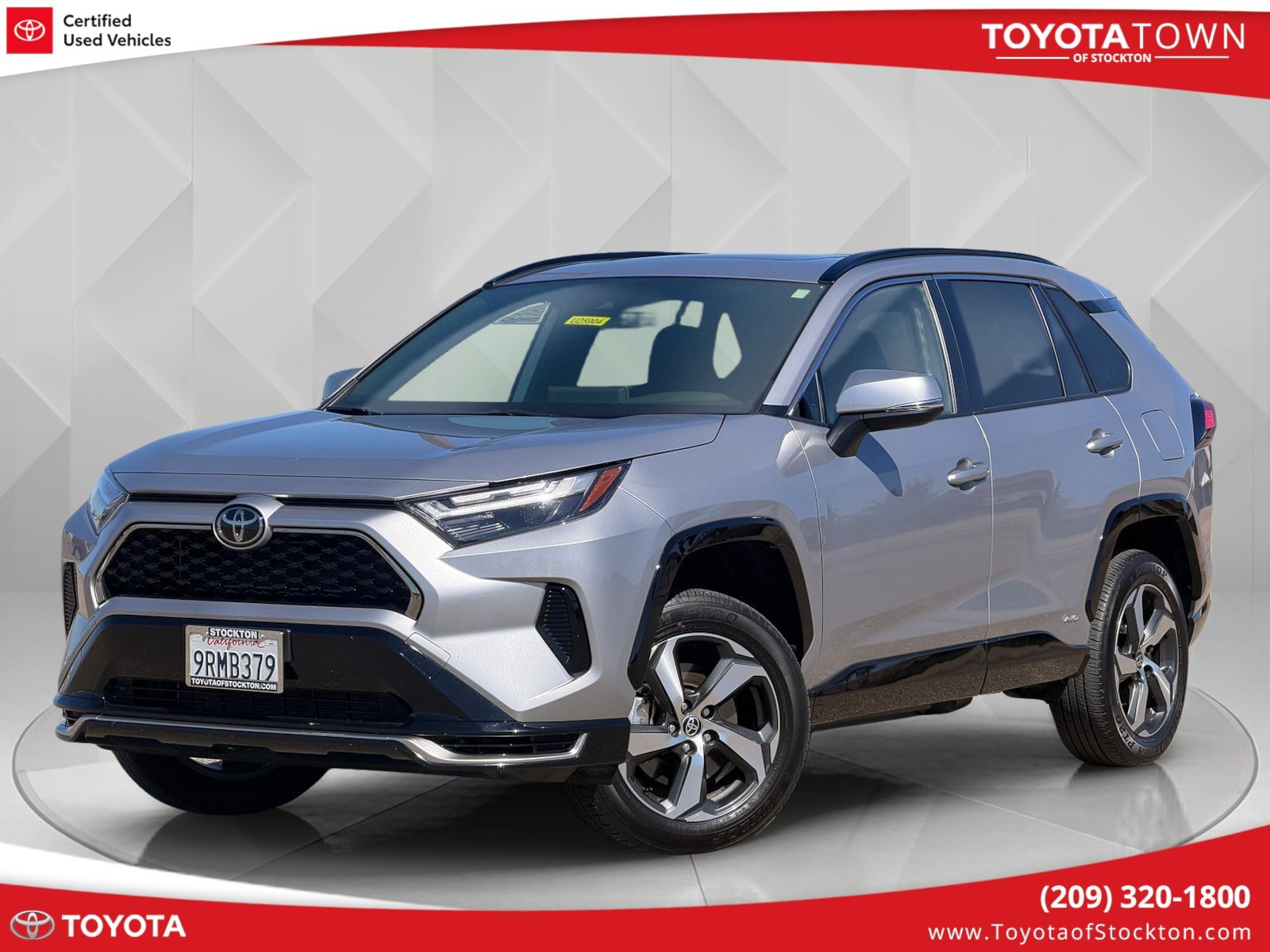 Used 2025 Silver Sky Metallic Toyota SE image 1
