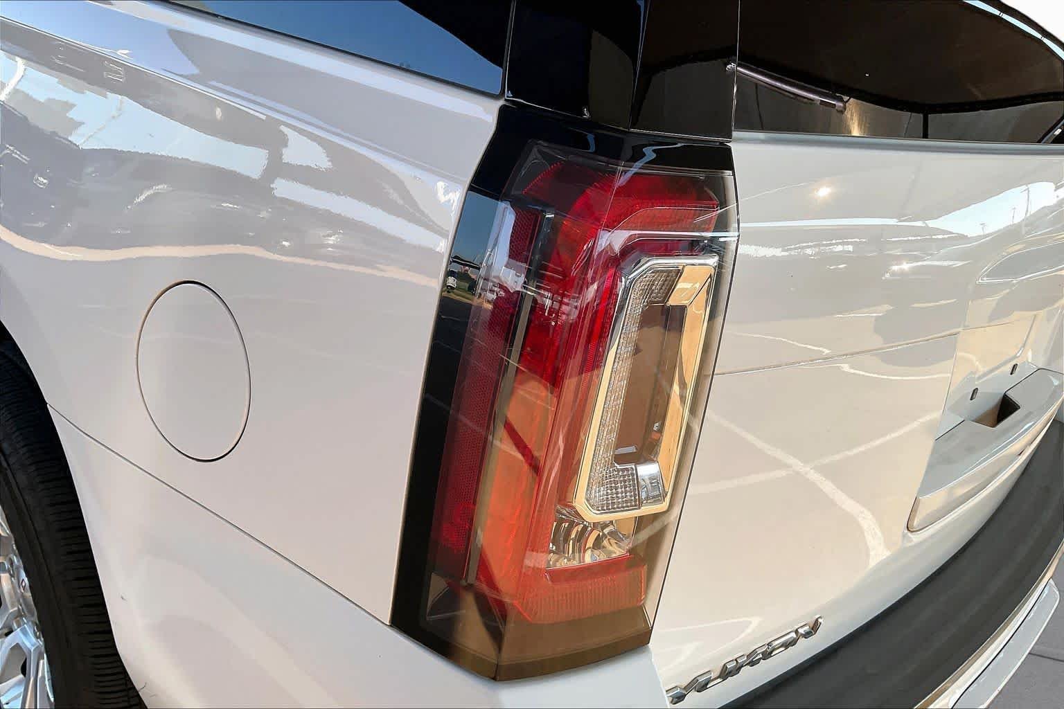 Used 2020 Summit White GMC SLT image 26