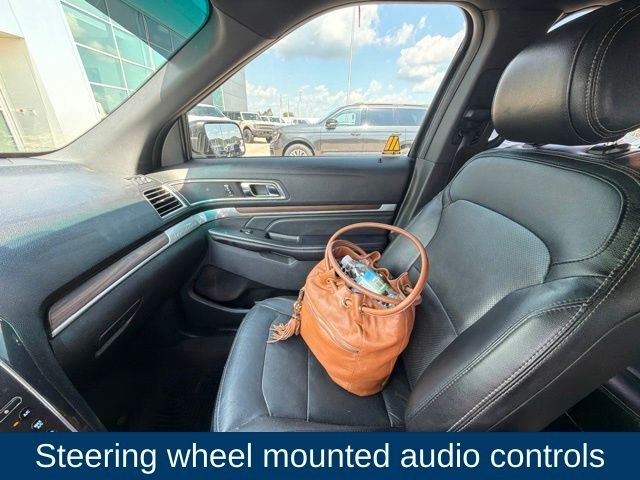 Used 2017  Ford Limited image 14