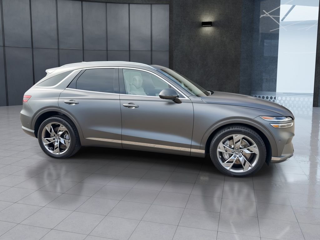 Used 2023 Gray Genesis Advanced image 9