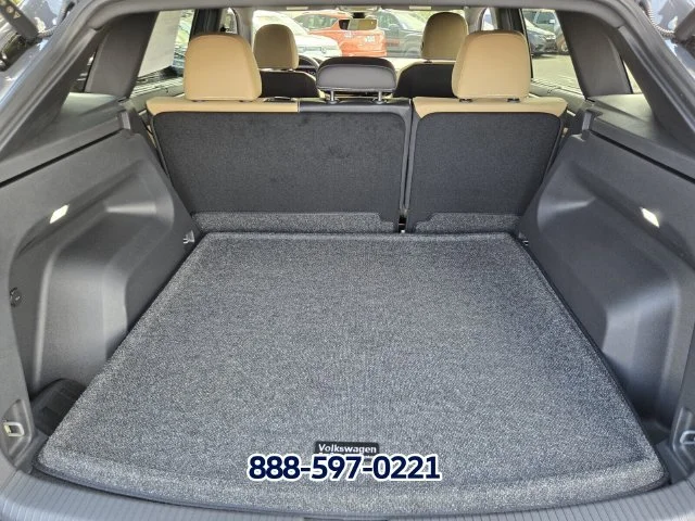 New 2026 Pure Gray Volkswagen 2.0T SE W/TECHNOLOGY image 11