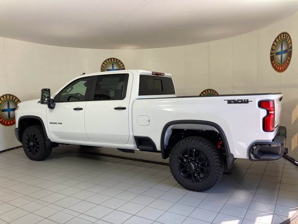 New 2026 Summit White Chevrolet LT image 21