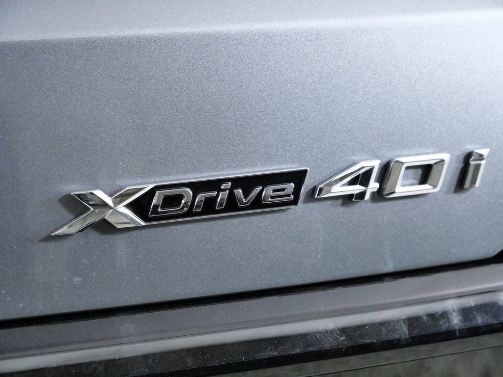 Used 2026 Gray BMW xDrive40i image 13