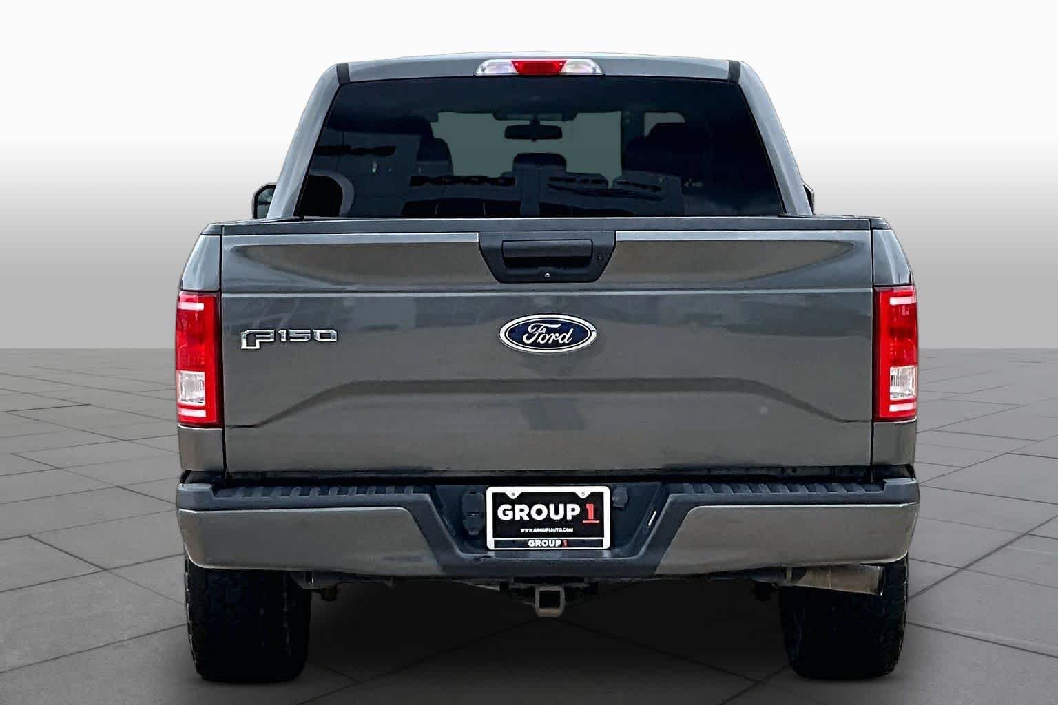 Used 2017 Magnetic Metallic Ford XL image 5