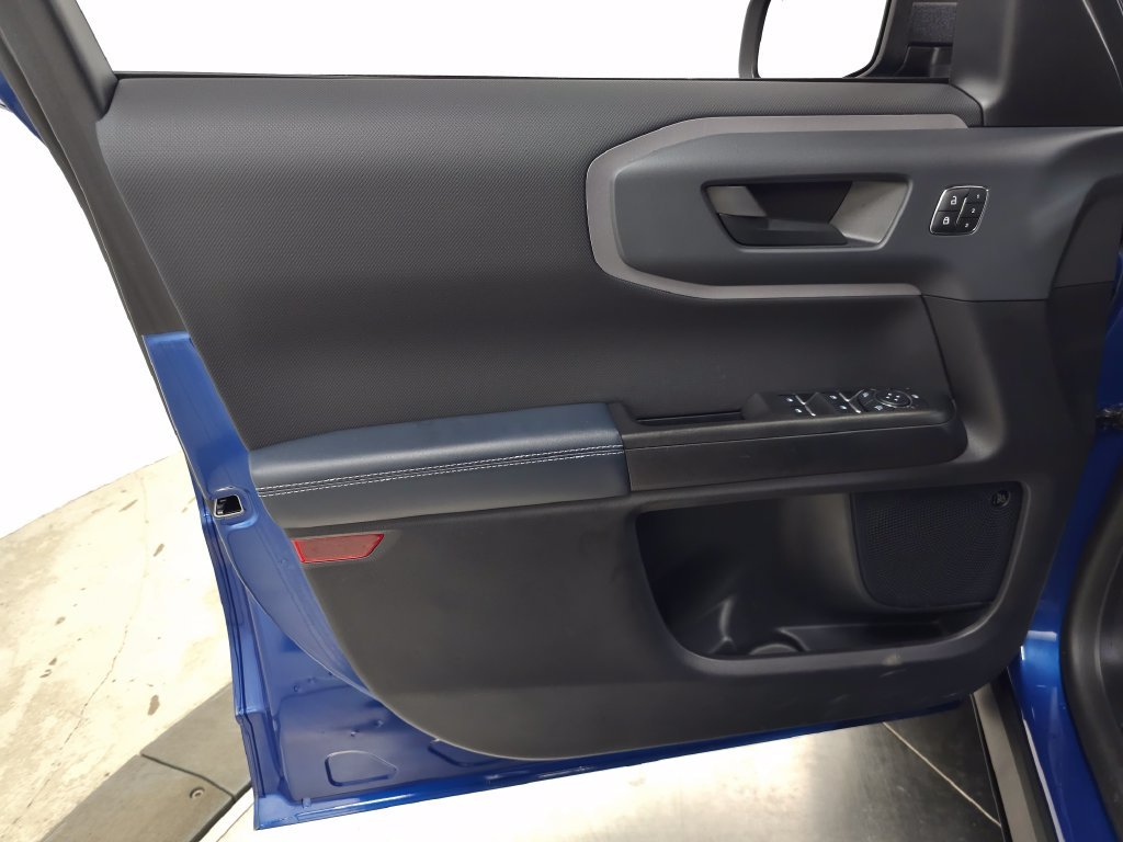 Used 2023 Blue Ford Outer Banks image 14
