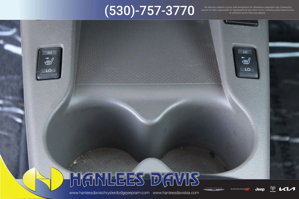 Used 2012 White Nissan SV image 19