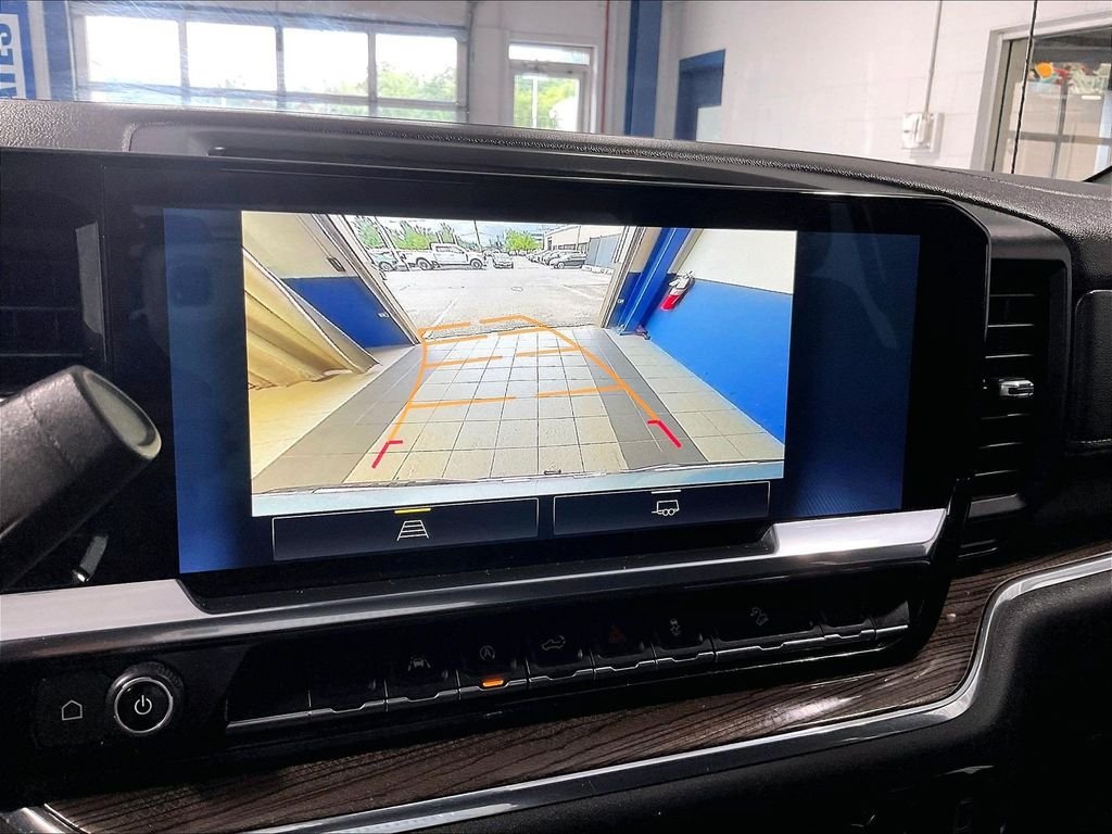 Used 2023 Gray Chevrolet LT image 19