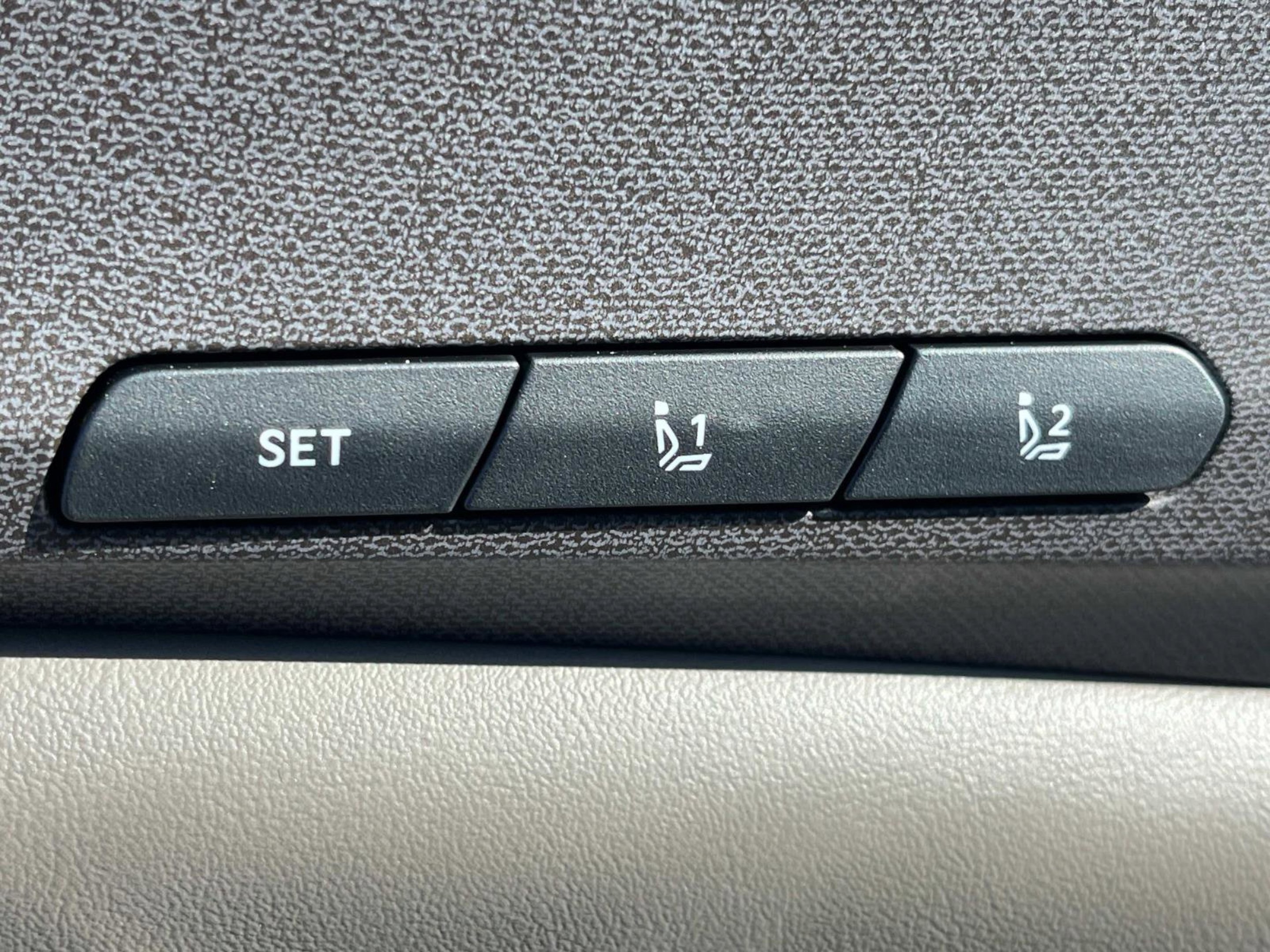 2026 Kia Carnival EX - Photo 22