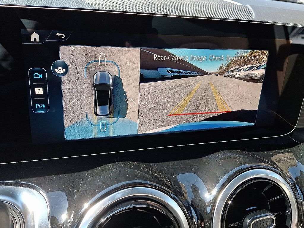 New 2026 Polar White Mercedes-Benz GLB 250 image 15
