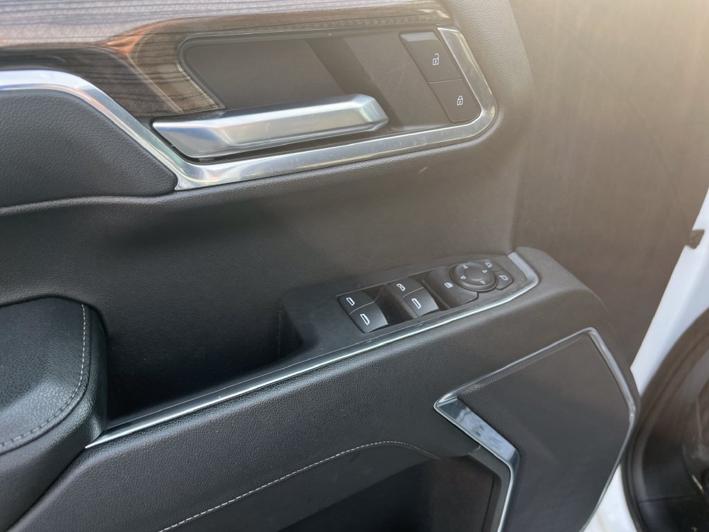 Used 2023 White Chevrolet LT image 11