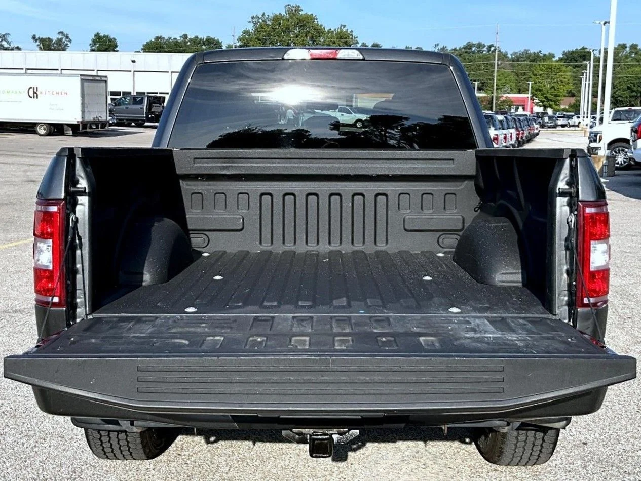 Used 2018 Gray Ford XL image 9