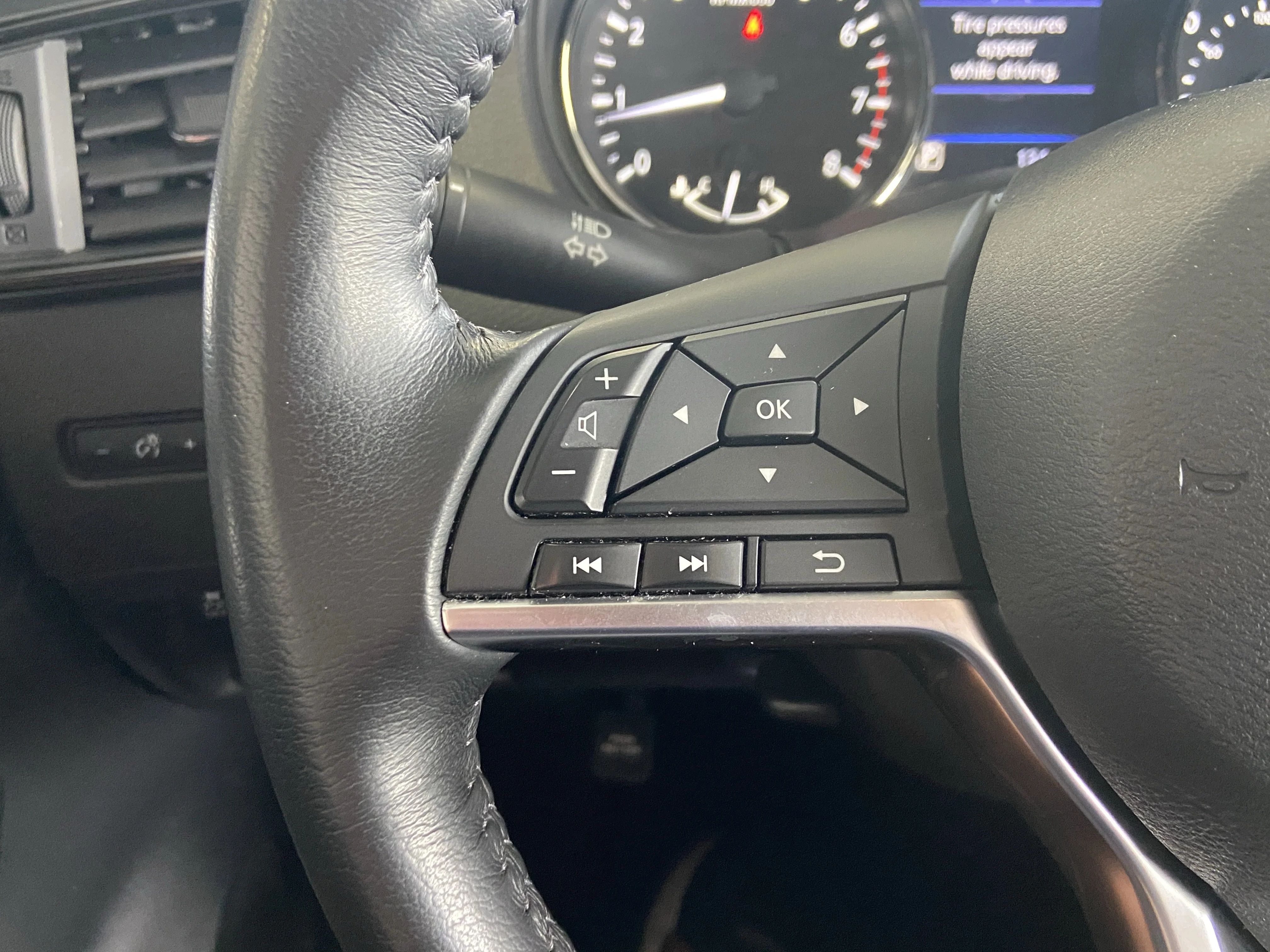 Used 2019 Gun Metallic Nissan SV image 17