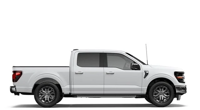New 2026 Oxford White Ford XLT image 5