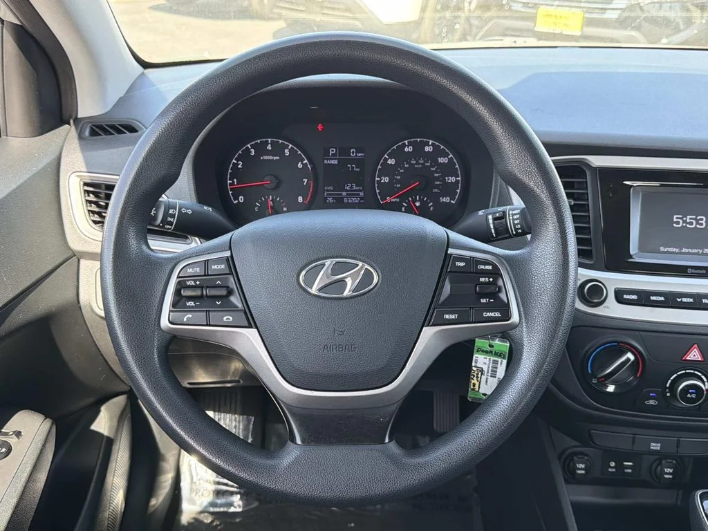 Used 2020 Olympus Silver Hyundai SE image 7