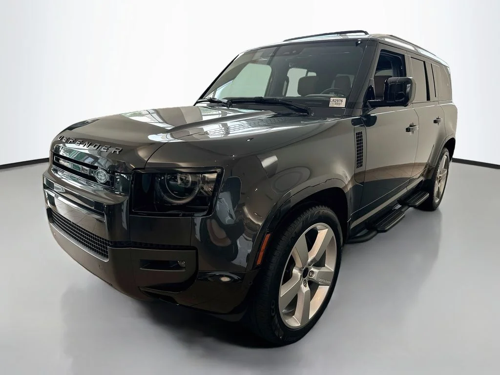 New 2026 Carpathian Gray Premium Metallic Land Rover X-Dynamic SE image 1
