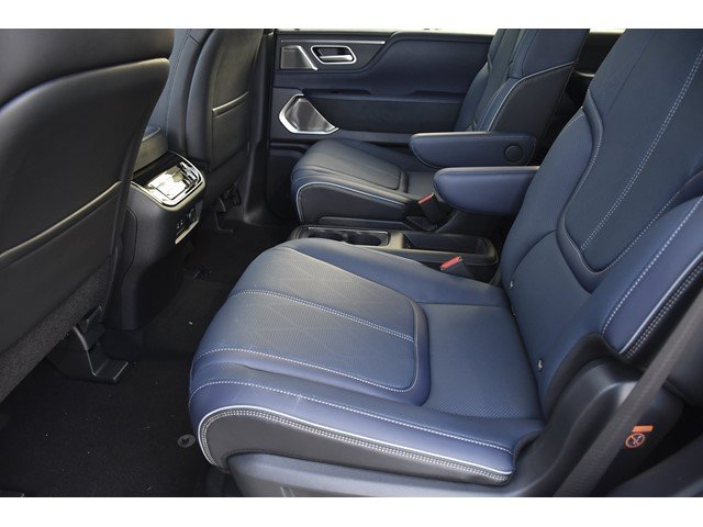 New 2026 2T RADIANT WHIT INFINITI Sport 4WD image 26