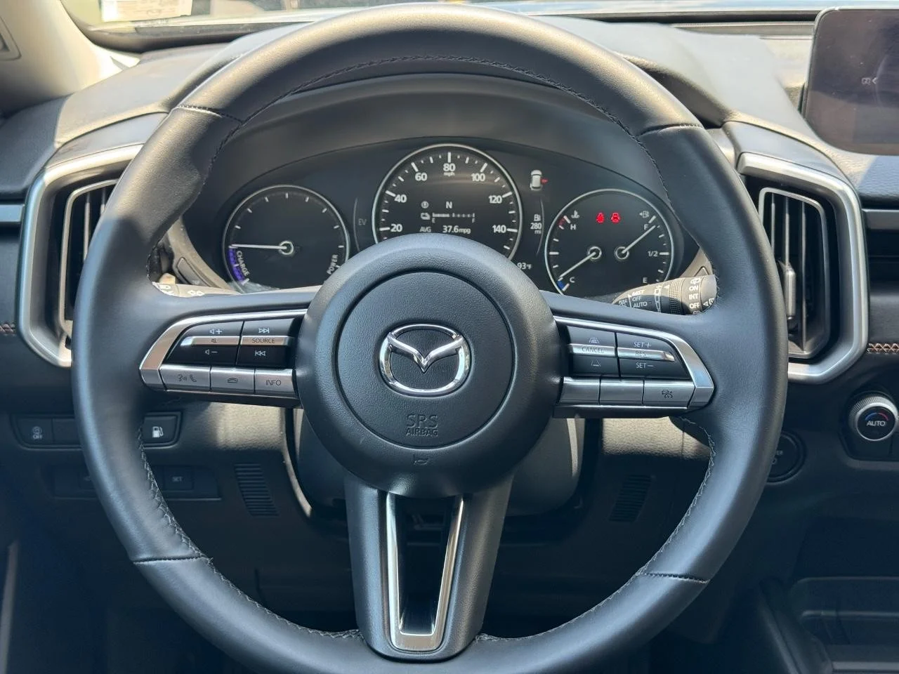 Used 2025 Machine Gray Metallic Mazda Premium image 21