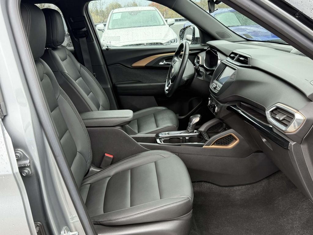 Used 2023 Gray Chevrolet ACTIV image 11