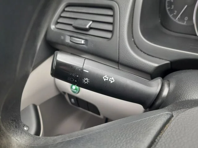 Used 2013  Honda LX image 14