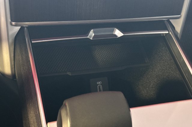 New 2026 Santorini Black Land Rover SE image 20