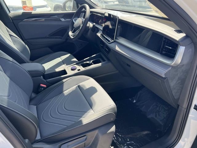 New 2026 White/off-white Volkswagen 2.0T SE R-Line Black image 31