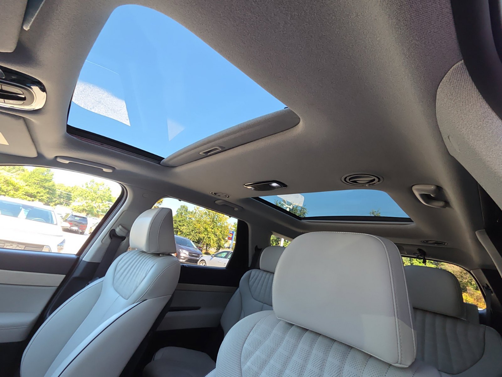 Used 2024 Red Hyundai Limited image 11