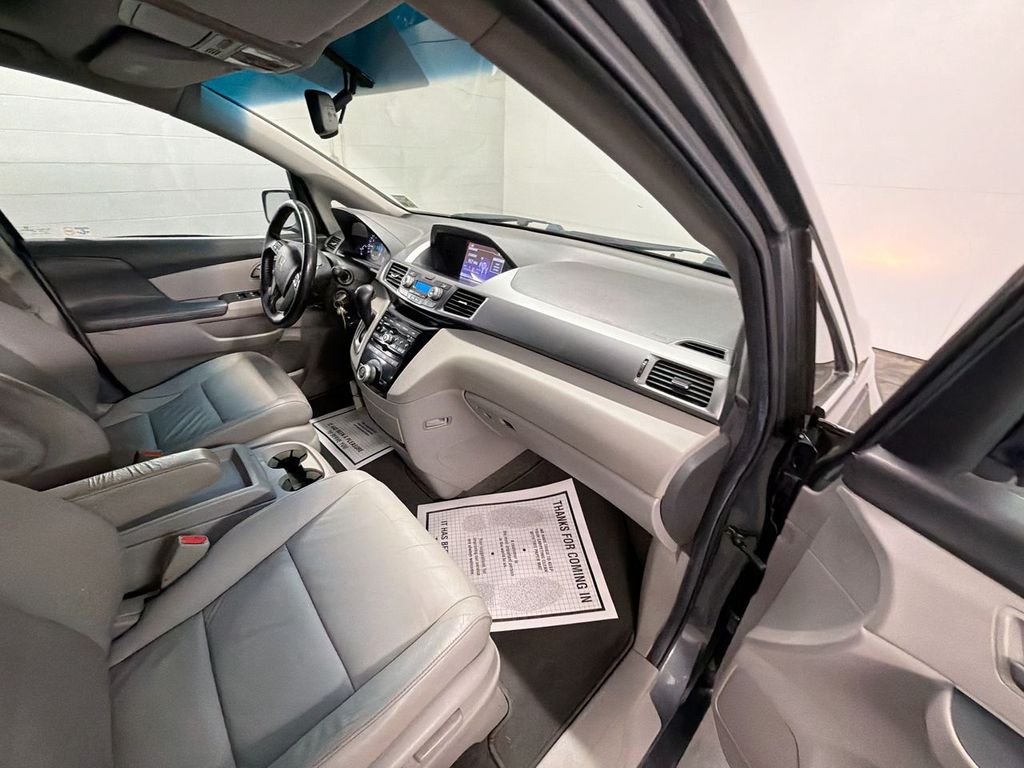 Used 2012 Polished Metal Metallic Honda EX-L image 27