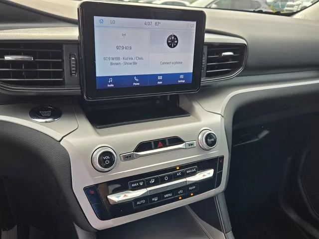 Used 2023 Silver Ford XLT image 21