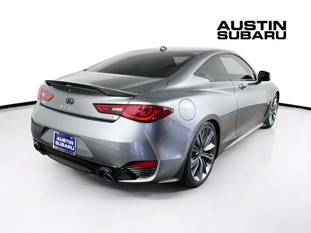 Used 2017 Gray INFINITI Red Sport 400 image 7