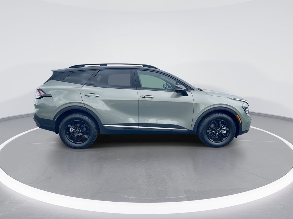 Used 2024 Green Kia X-Pro Prestige image 9