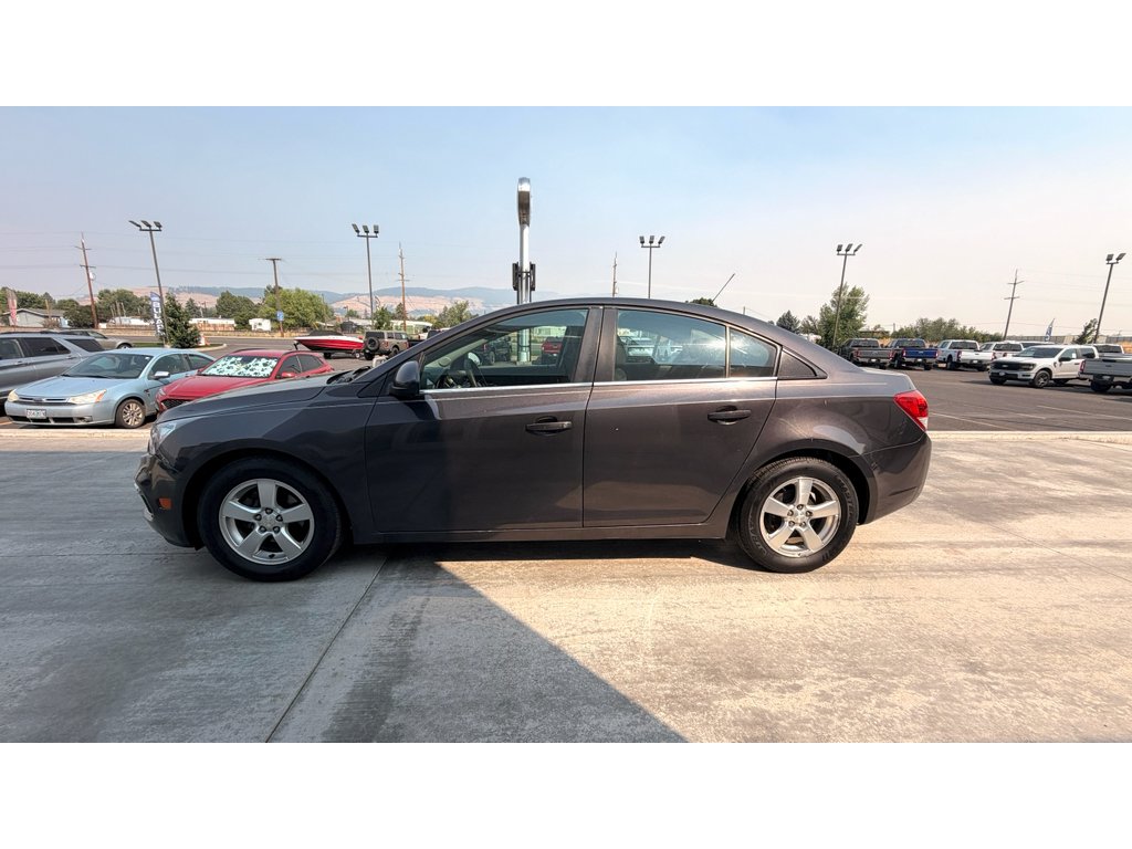 Used 2015 Chevrolet Cruze 1LT with VIN 1G1PC5SB9F7194764 for sale in La Grande, OR