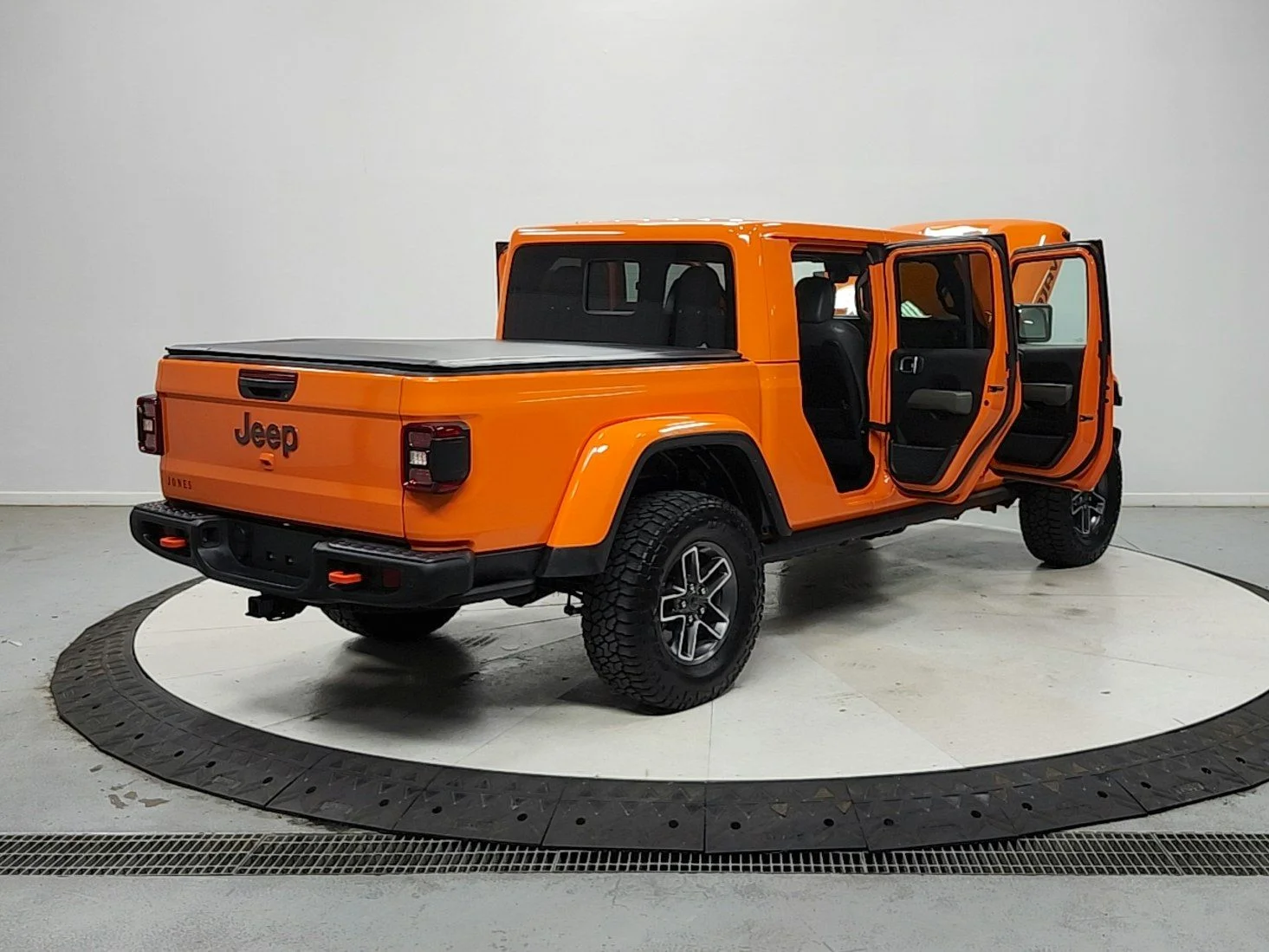 Used 2025 JOOSE Jeep Mojave image 16