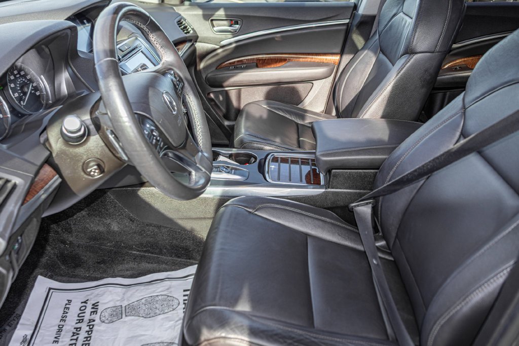 Used 2017  Acura 3.5L image 13