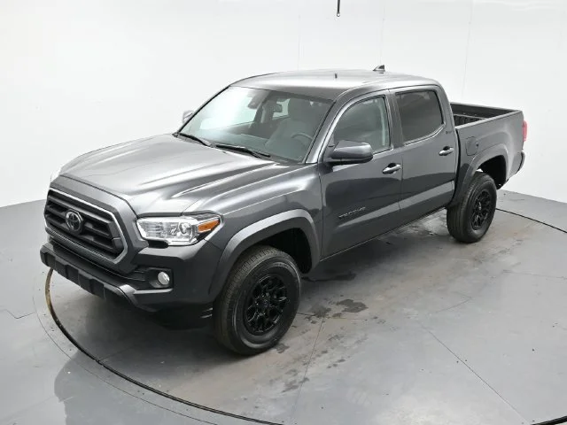 Used 2022 Magnetic Gray Met Toyota SR5 image 31