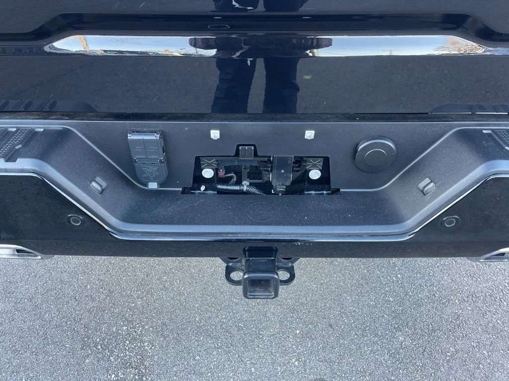 Used 2024 Onyx Black GMC AT4 image 34