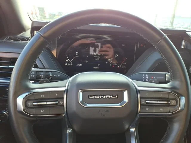 Used 2025 Onyx Black GMC Denali image 23