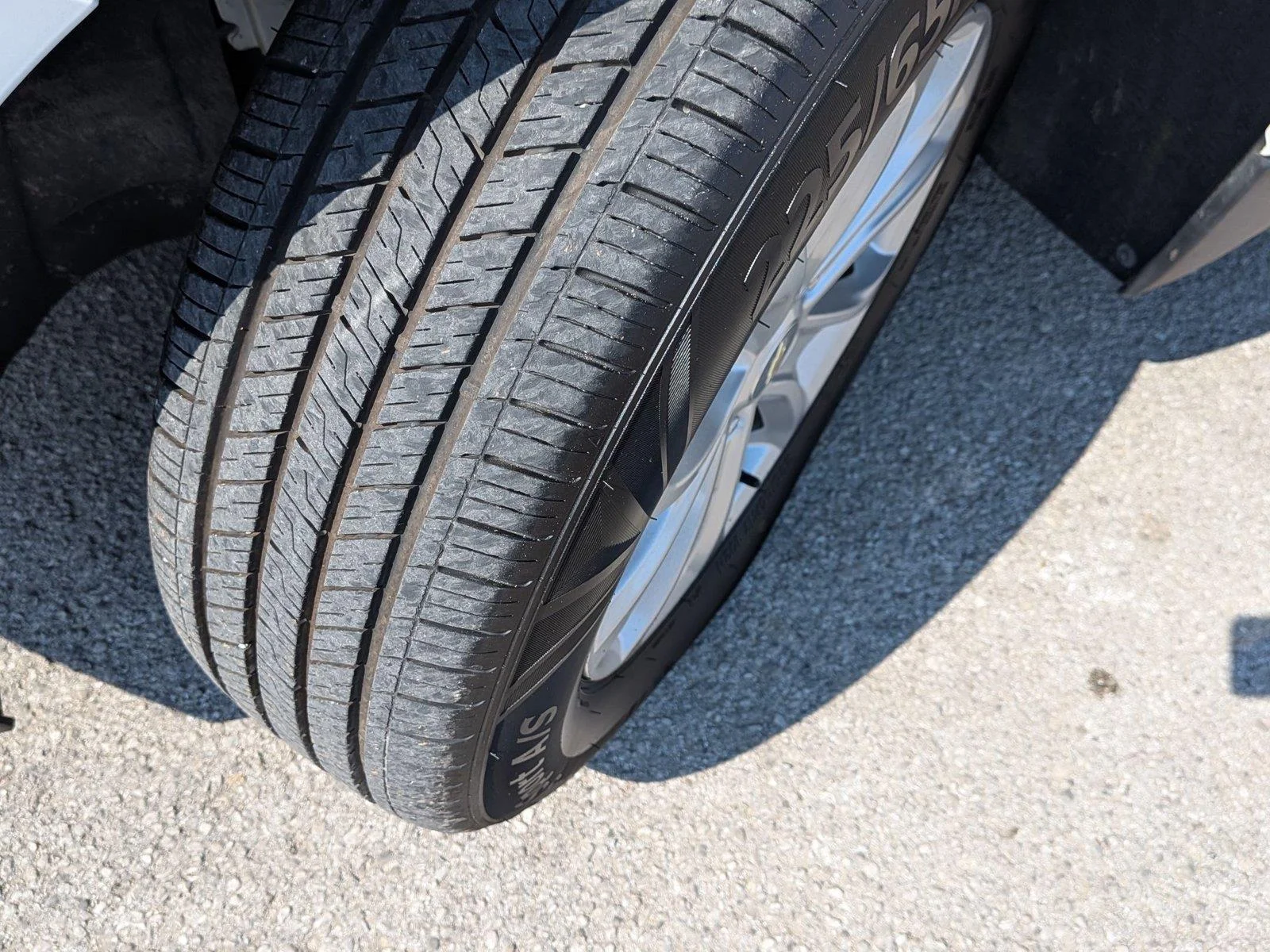 Used 2019 Summit White Chevrolet LS image 13