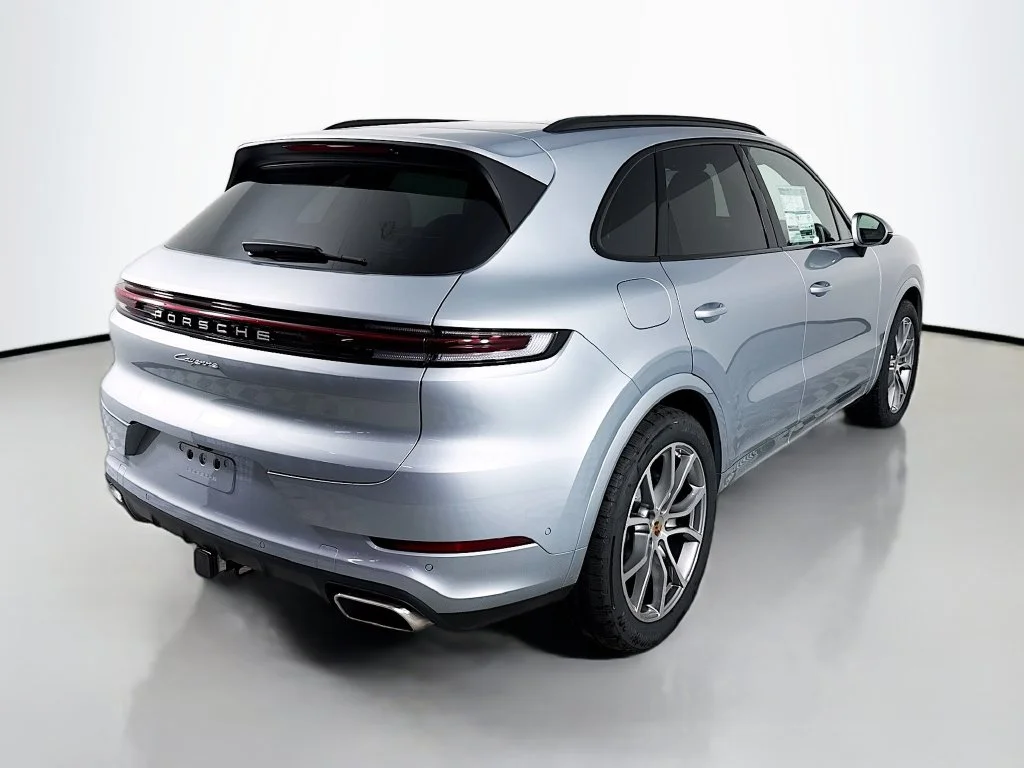 Certified Used 2026 Dolomite Silver Metallic Porsche  image 9
