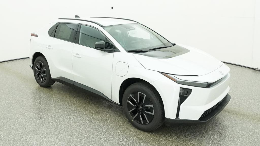 New 2026 Wind Chill Pearl Toyota XLE image 10