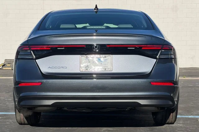 New 2026 Meteorite Gray Metallic Honda SE image 5