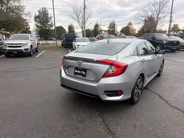 Used 2017  Honda EX-T image 4